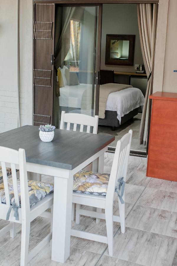 Vinique Guesthouse 넬스프리트 외부 사진